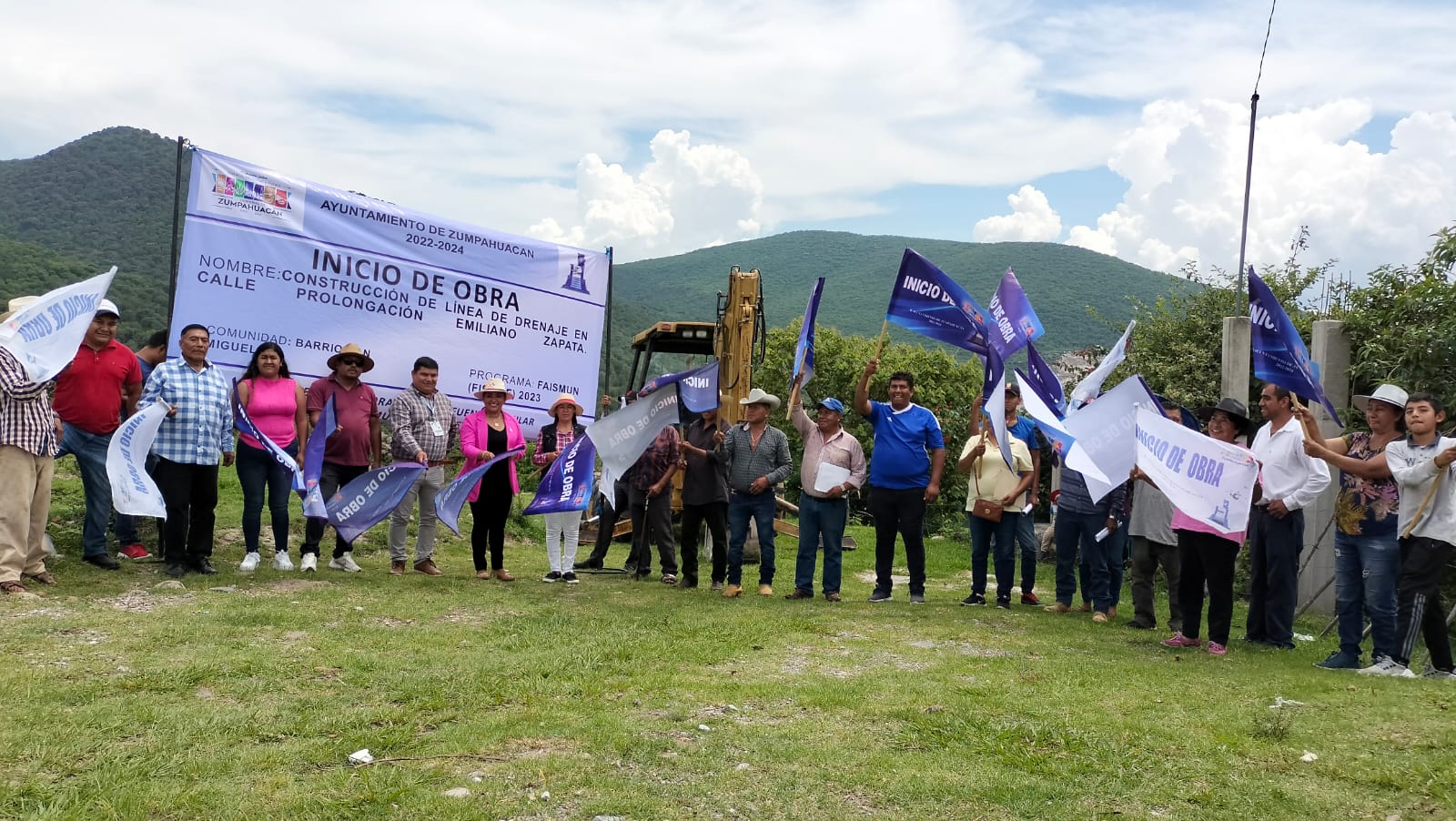 1692046150 226 Con entusiasmo la presidenta municipal NoraAngelicaFuentesAguilar en compania d