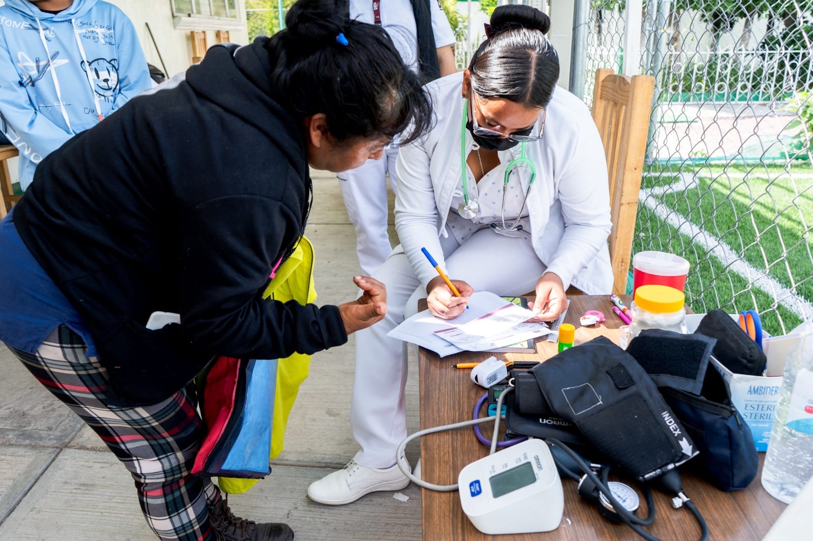 1692048544 666 GOBIERNO DE CHIMALHUACAN REALIZA JORNADAS DE CERTIFICADOS MEDICOS PARA EL