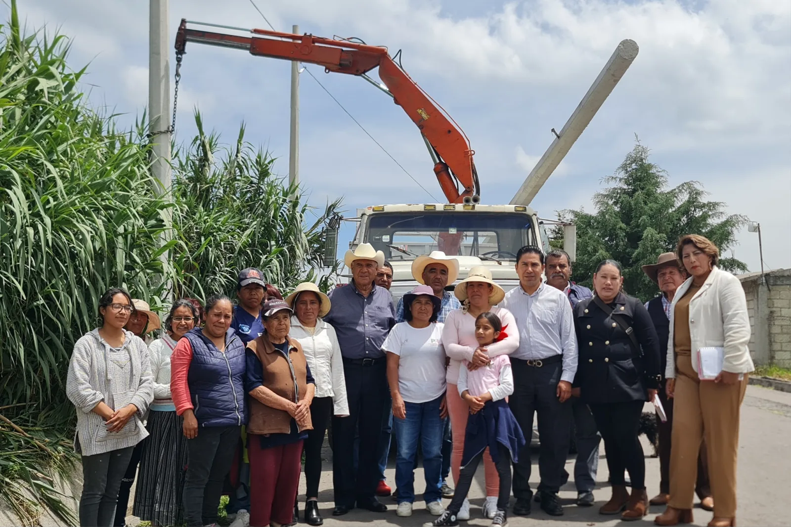 1692055212 El dia de hoy el Presidente Municipal Jesus Cedillo Gonzalez scaled