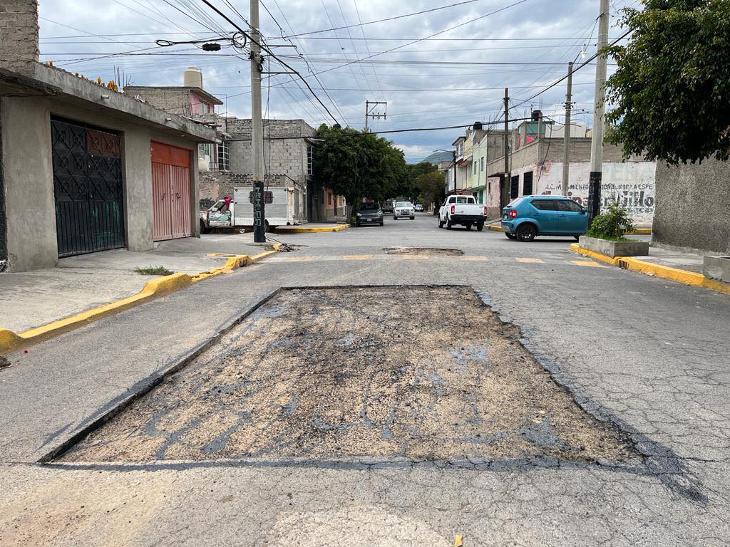 1692109852 796 INFRAESTRUCTURA Se realiza el bacheo en diversas vialidades del