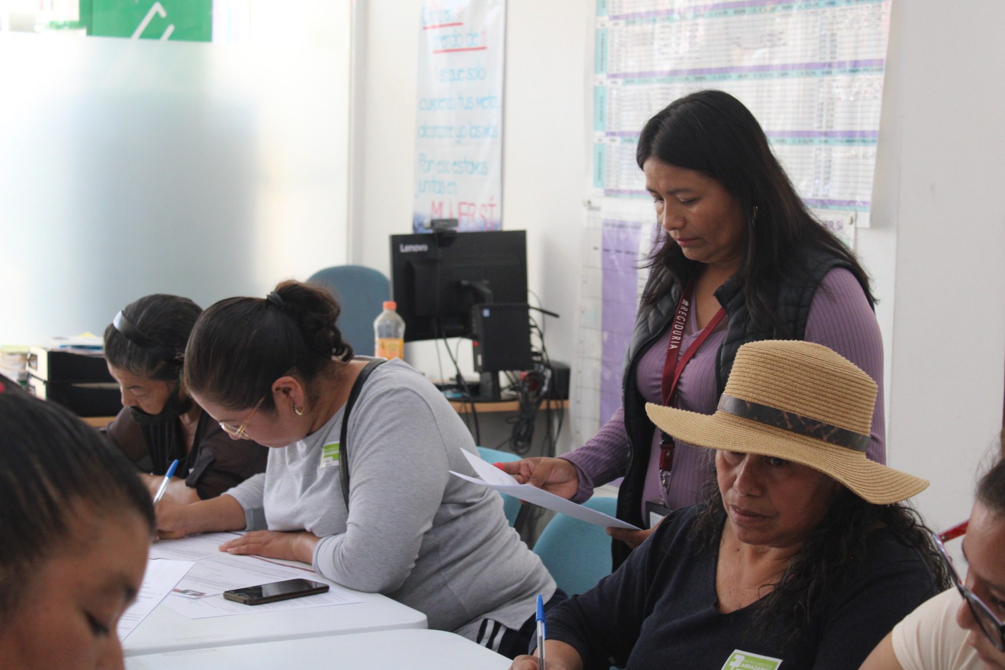 1692121683 255 El grupo Abejas Junior ya recibio el programa Microcreditos de