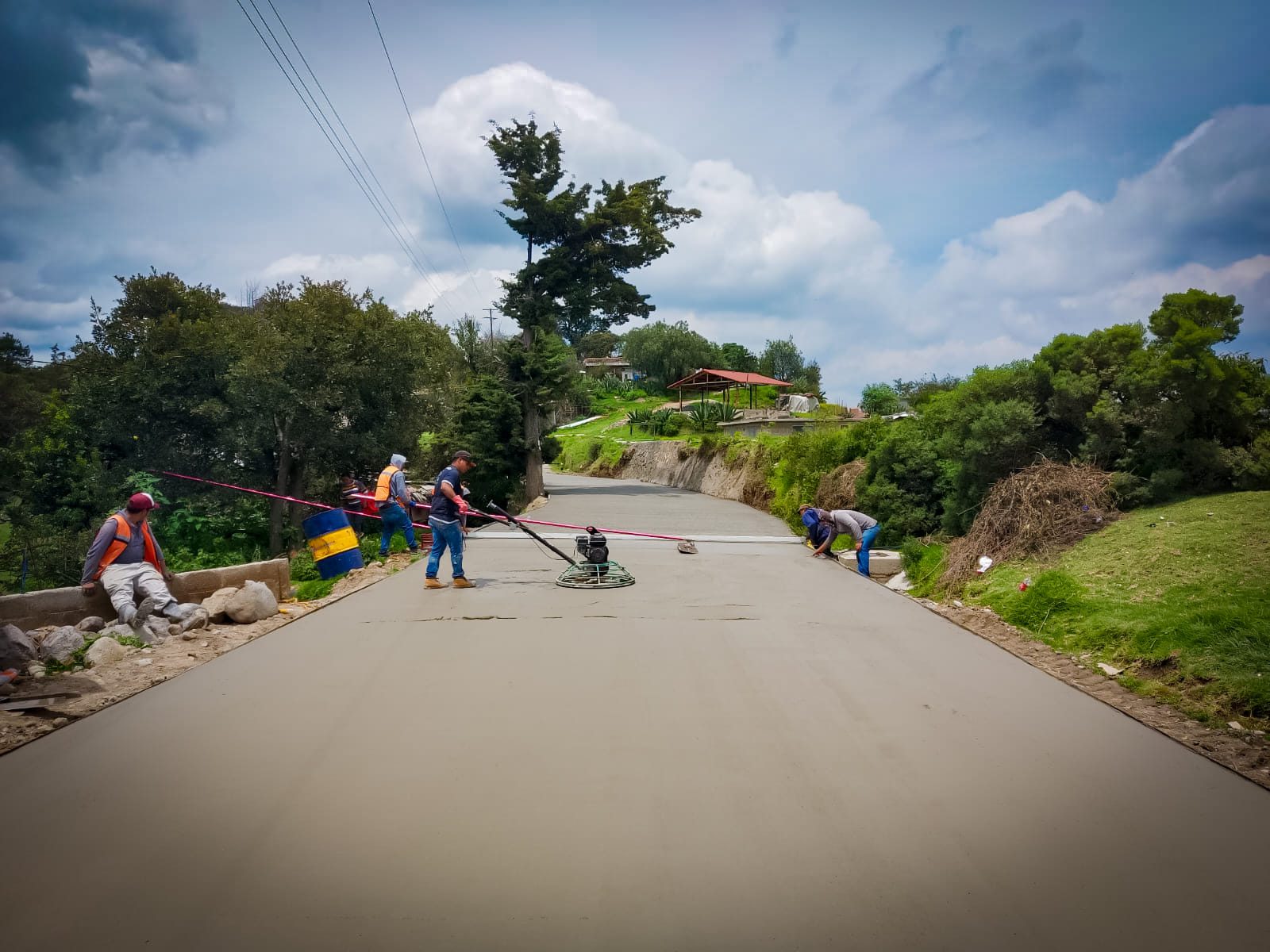 1692125628 246 En Cruz del Arenal estamos trabajando en la construccion de