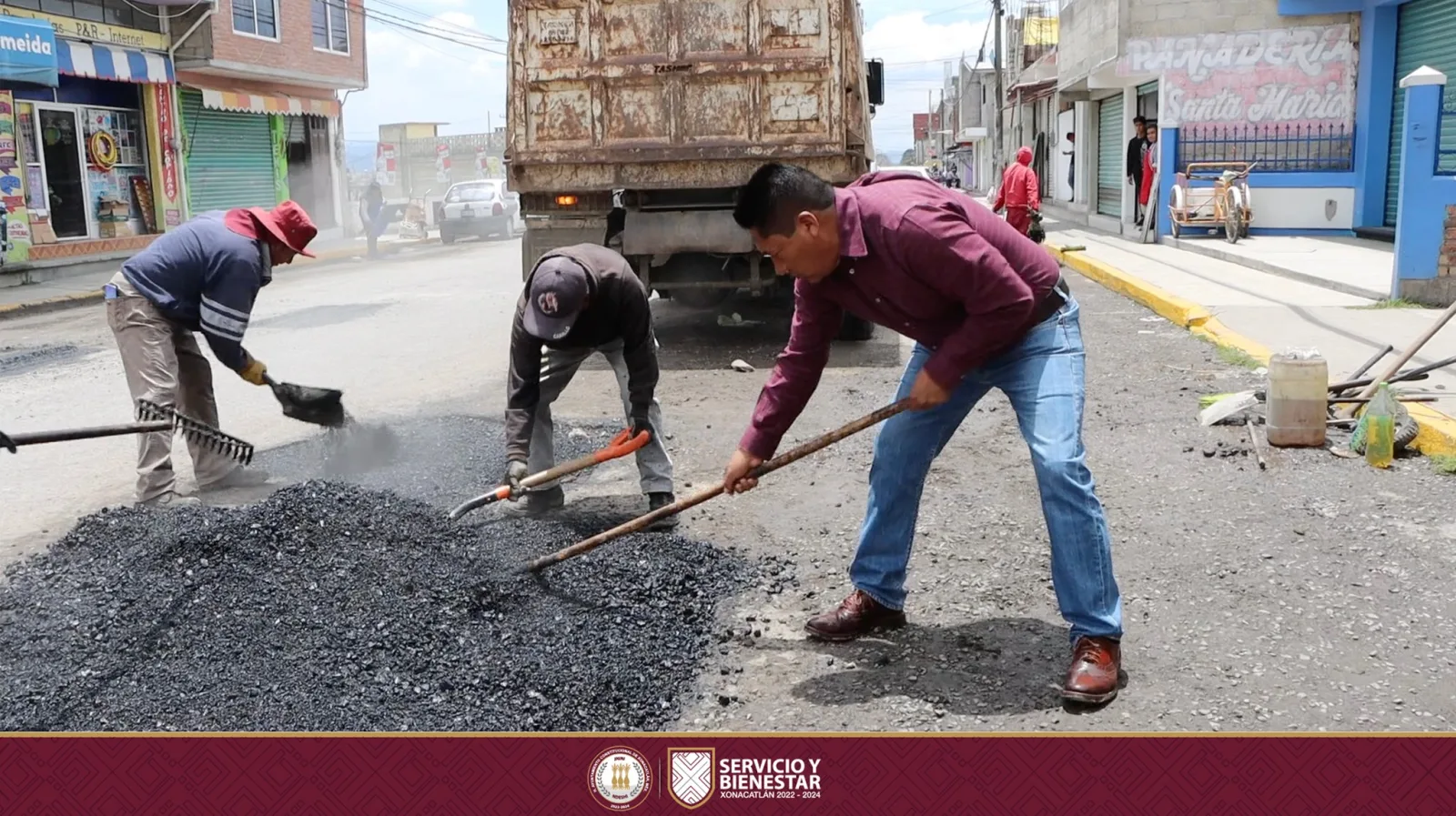 1692189491 Mediante nuestro programa de bacheo permanente renovamos las calles olvidadas scaled