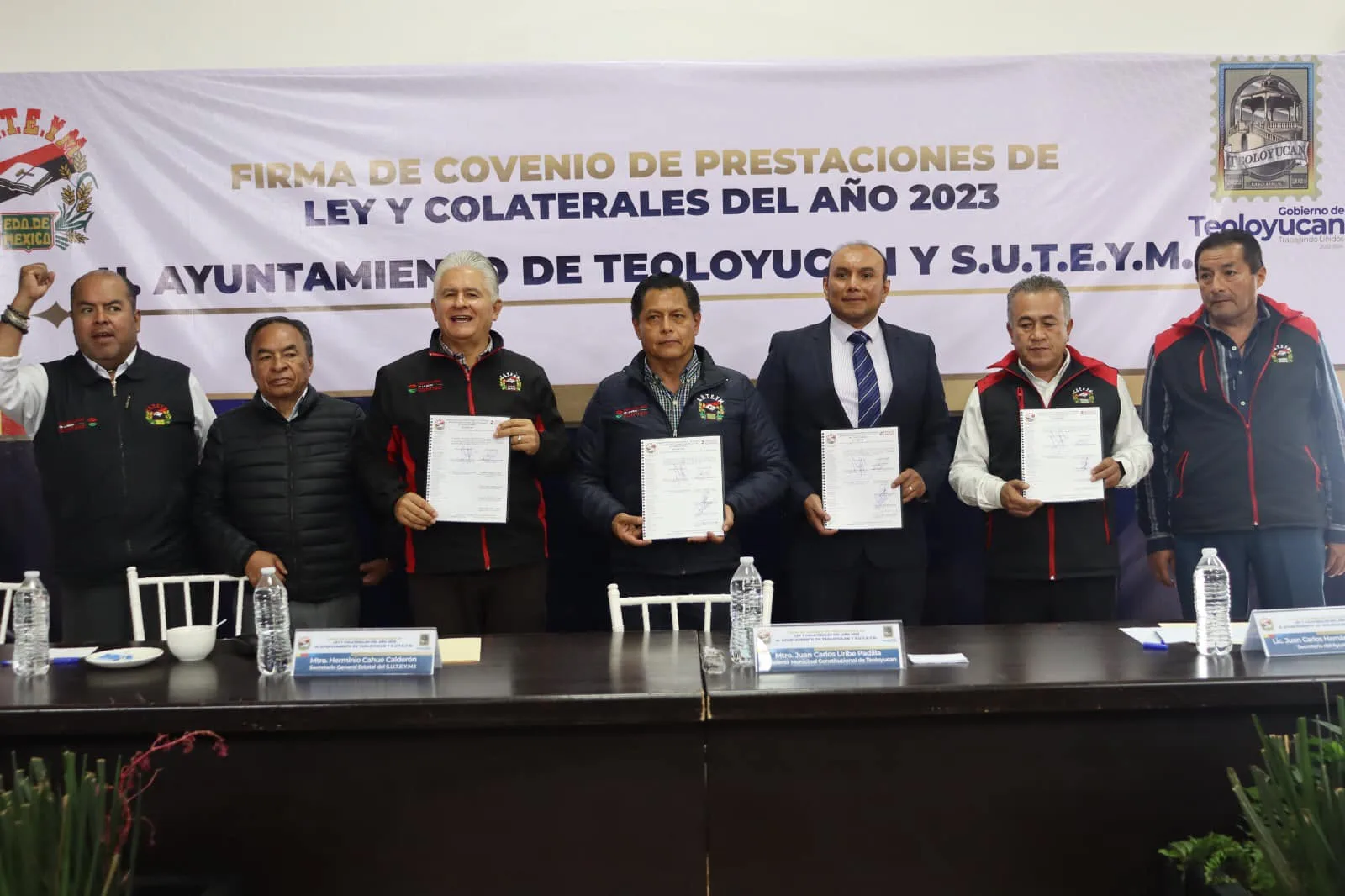 1692294495 Firma de Convenio de Prestaciones de Ley y Colaterales del jpg