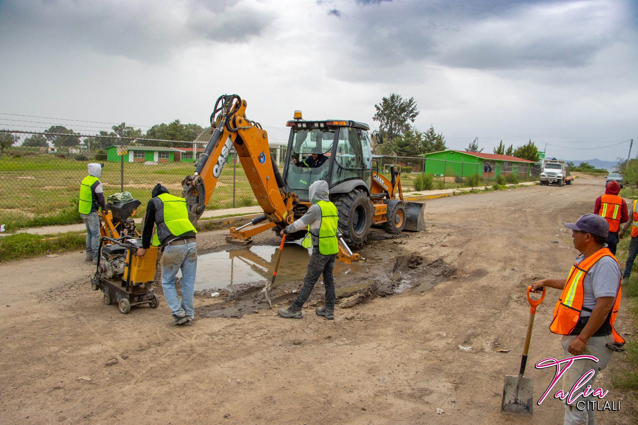 1692362162 851 Banderazo de inicio de la obra Rehabilitacion de Carpeta Asfaltica