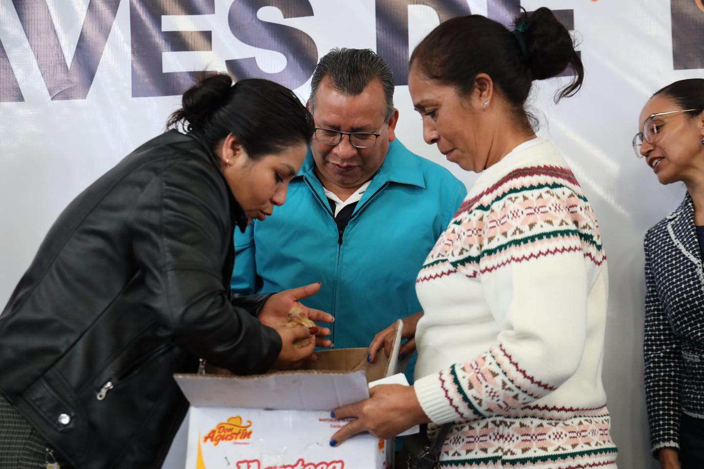 1692390180 490 ENTREGA DE AVES DE TRASPATIO Con la finalidad de