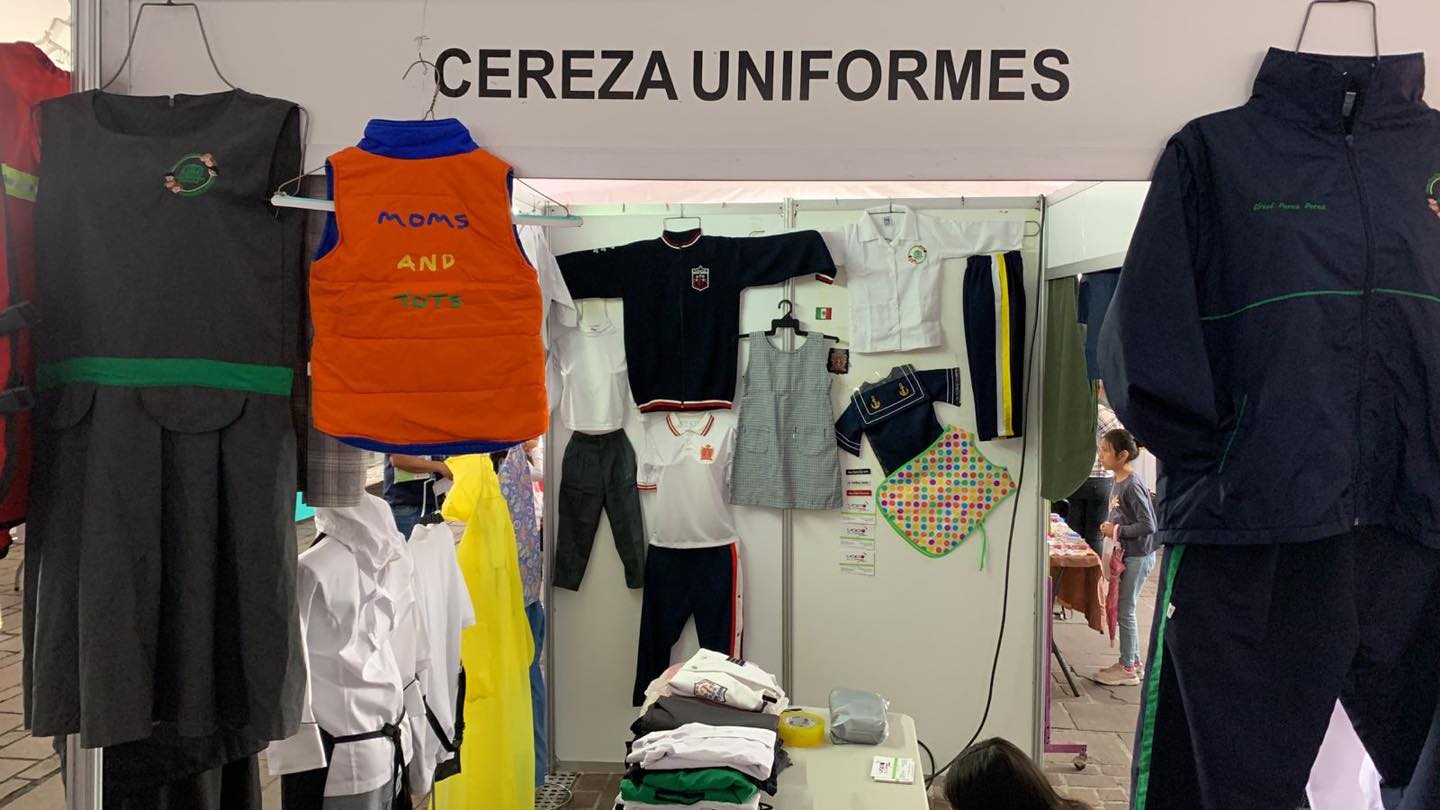 1692396705 80 Papelerias stands de mochilas uniformes calzado lentes y mas se