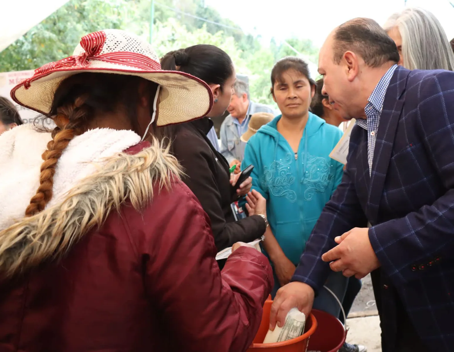 1692399212 55 Apertura de la lecheria Liconsa en SantaMariaDelMonte Barrio ElCoporo Trab