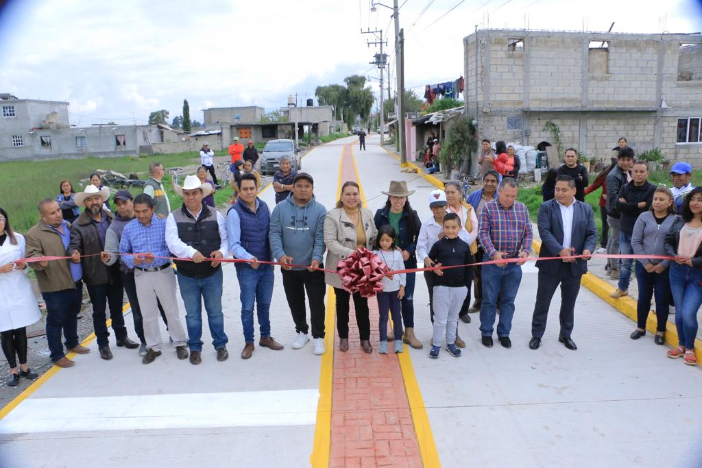 1692400791 556 El pavimento es una realidad en colonia Guadalupe Victoria entregamos