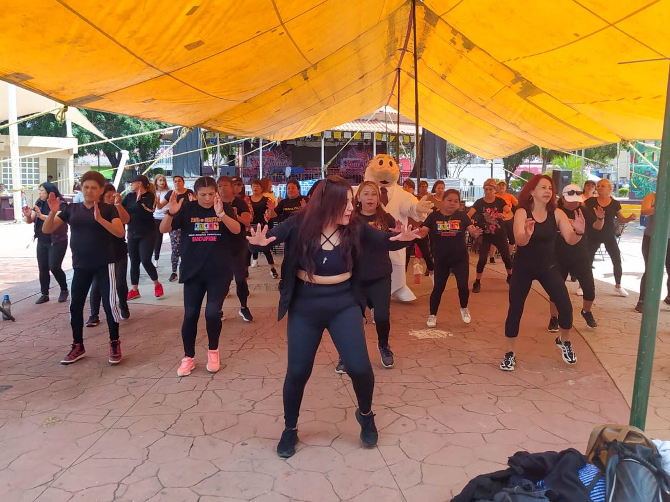 1692459513 921 ¡Y nos activamos EstaManana bailamos zumba en la explanada del