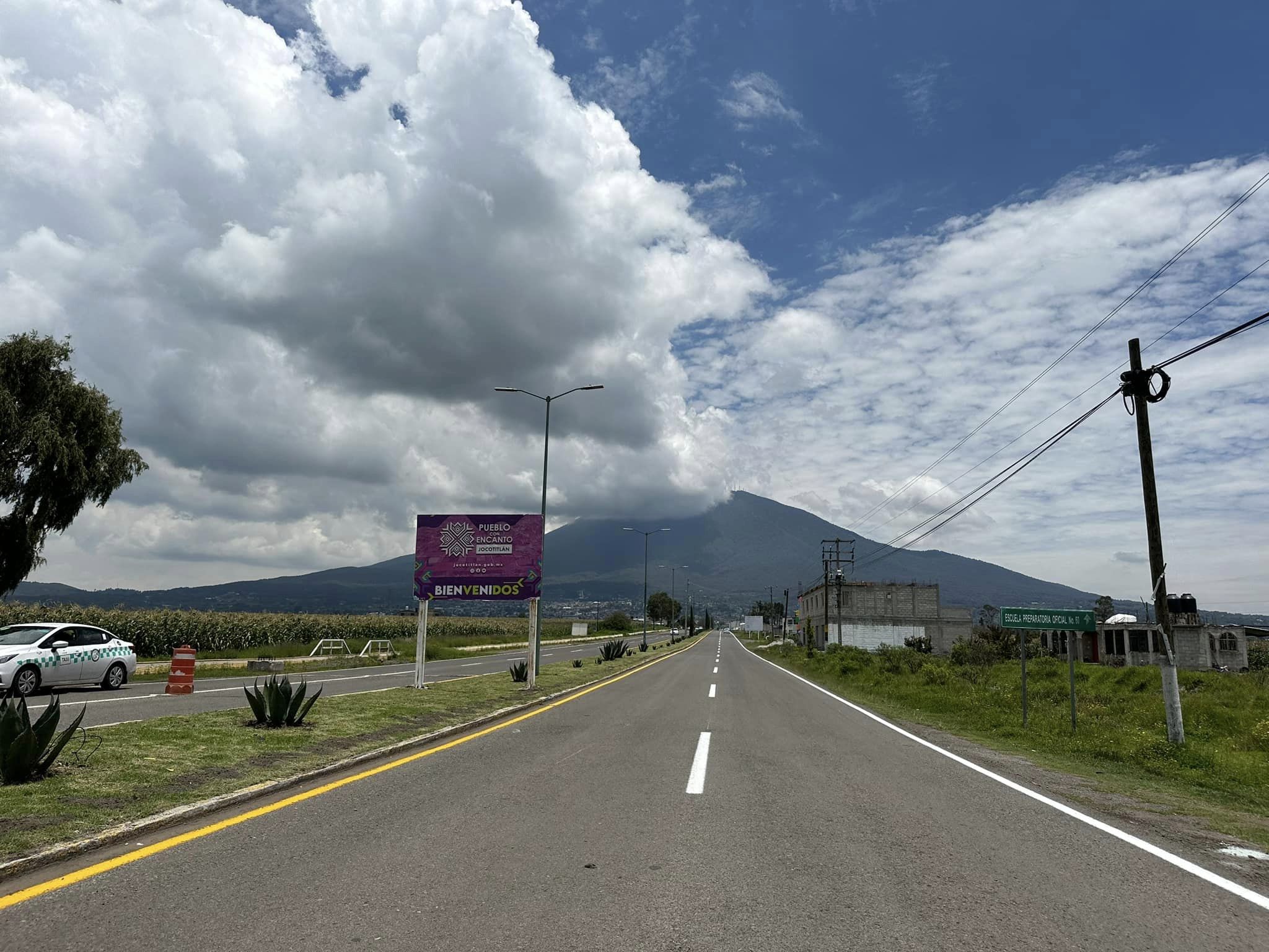 1692484013 766 Seguimos avanzando en el mantenimiento del Boulevard de acceso principal