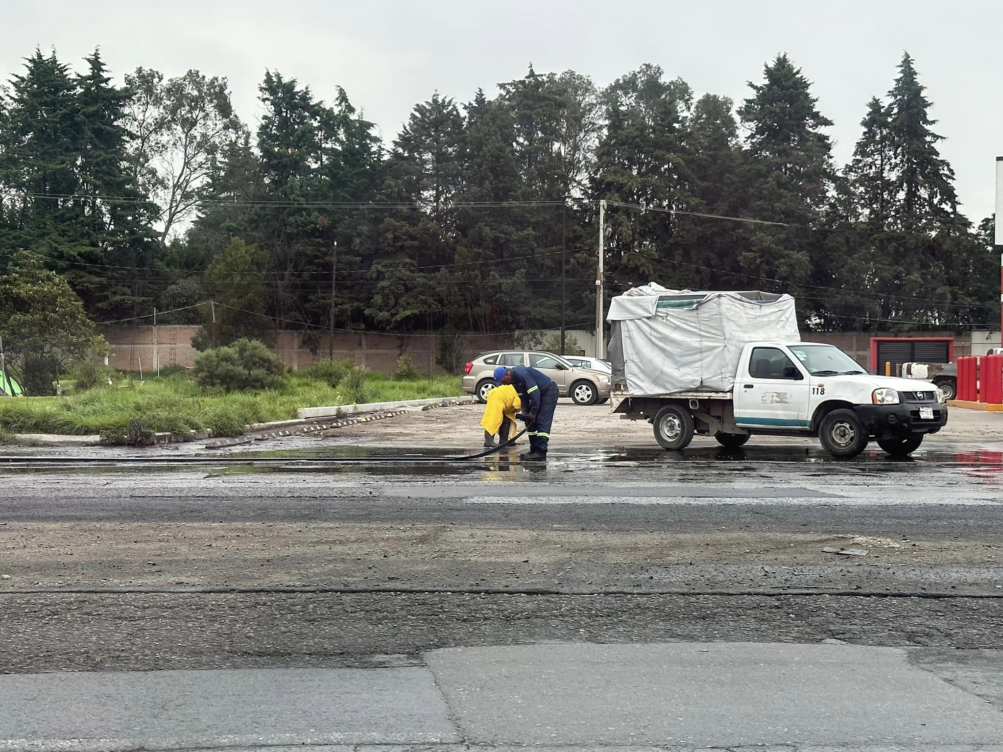 1692620996 14 Derivado de la fuerte lluvia de ayer por la noche