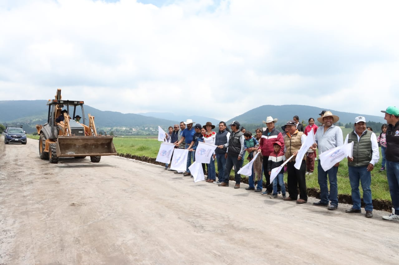 1692629310 8 El Presidente Municipal Profr A Pastor Cruz Garcia en gira