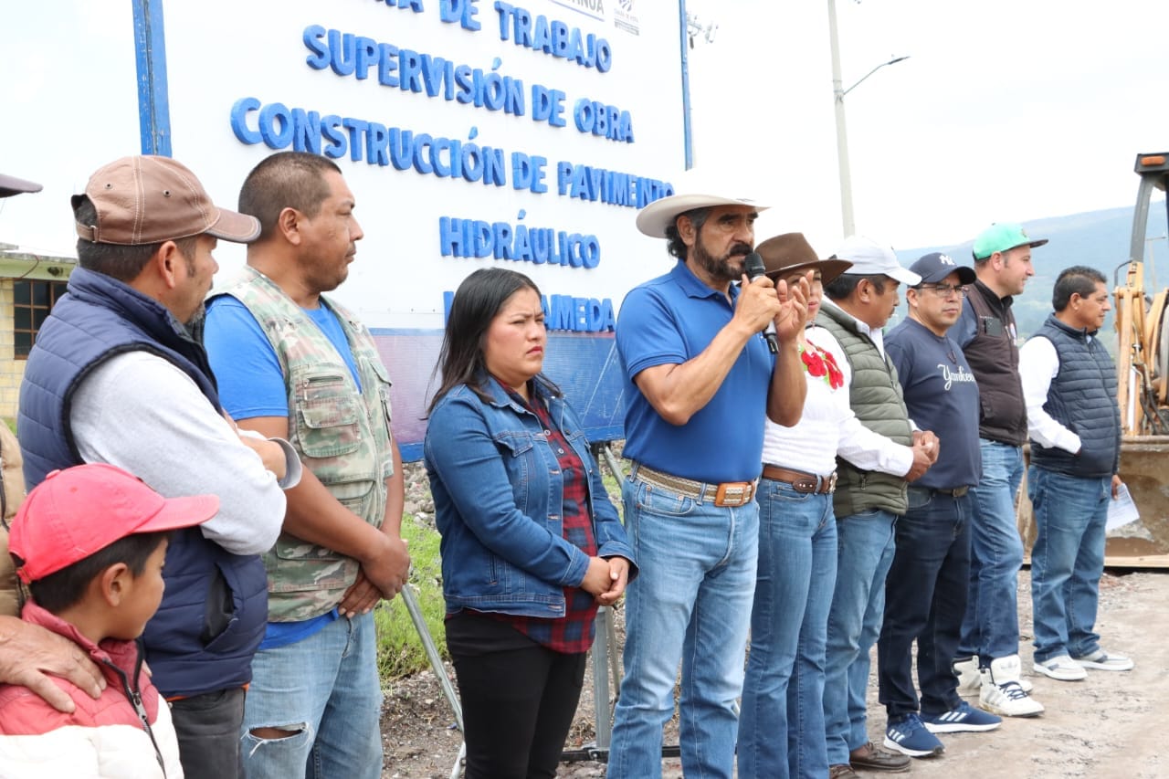 1692629318 693 El Presidente Municipal Profr A Pastor Cruz Garcia en gira