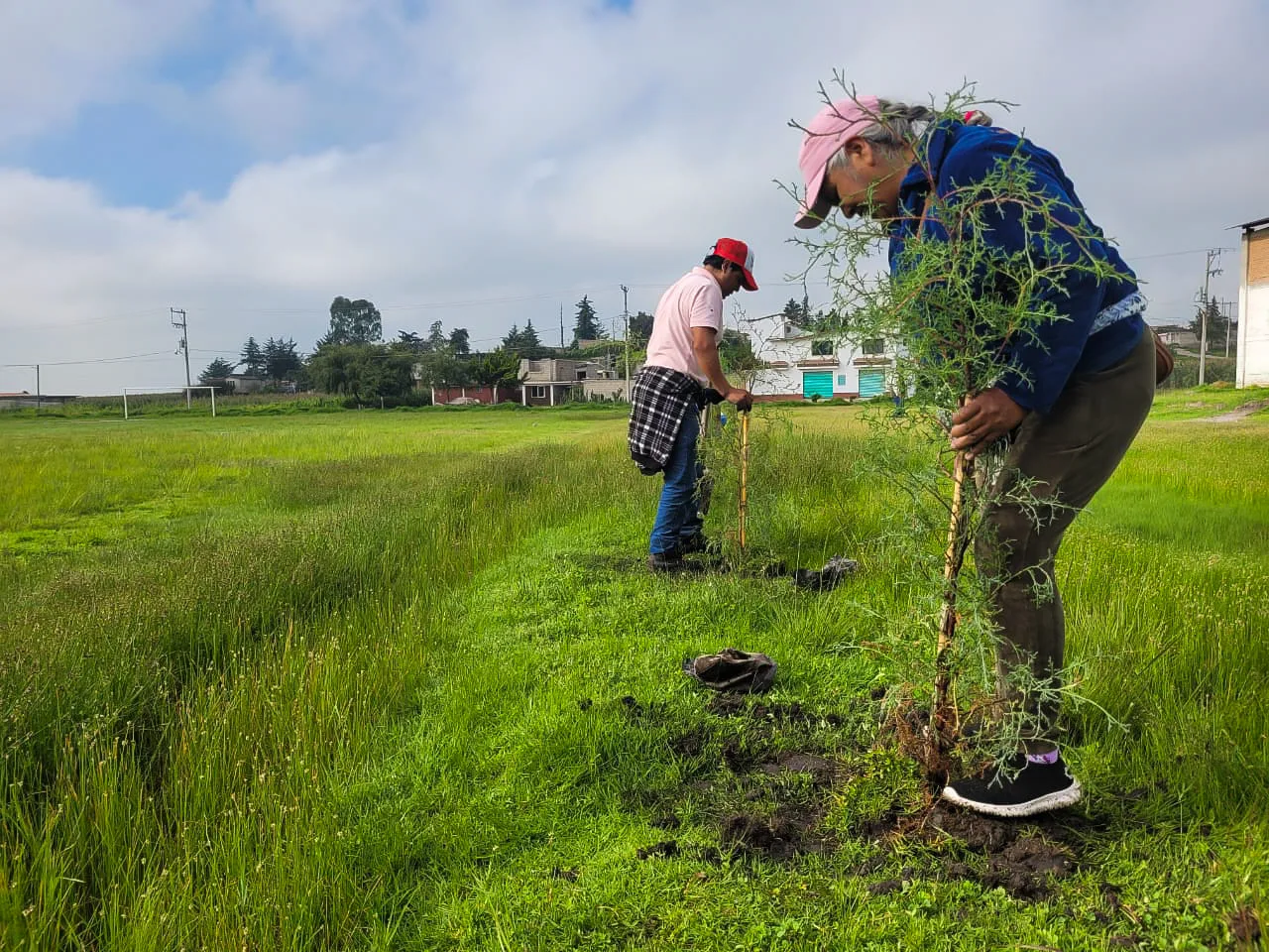 1692640313 Nuestra campana de reforestacion SembrandoJuntos llego a la Concepcion de jpg