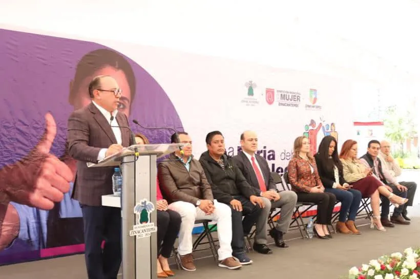 1692645287 En Zinacantepec se realizo la 2a Feria del Empleo jpg