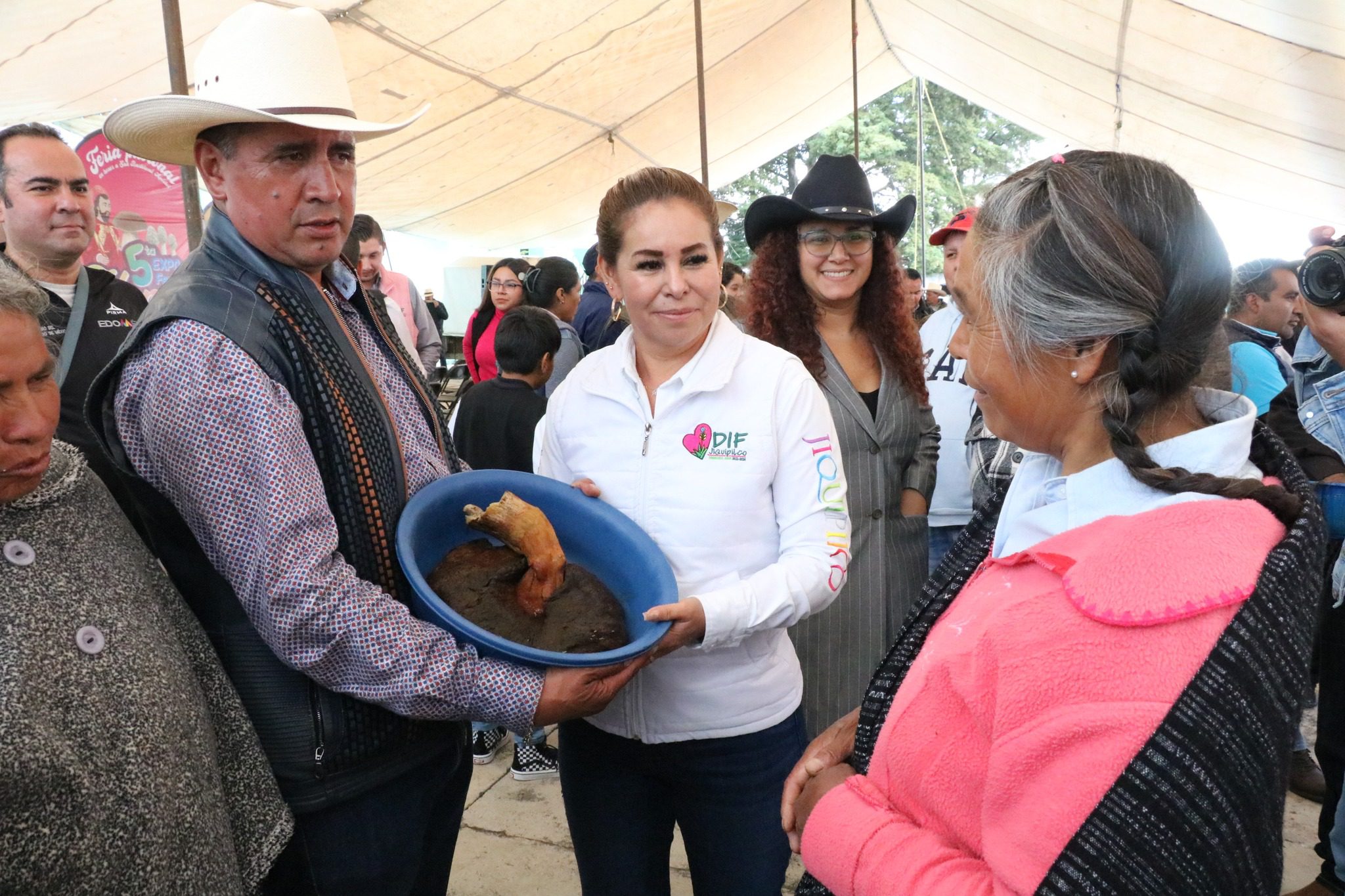 1692967648 315 Visita la EXPO FERIA DEL HONGO en la comunidad de