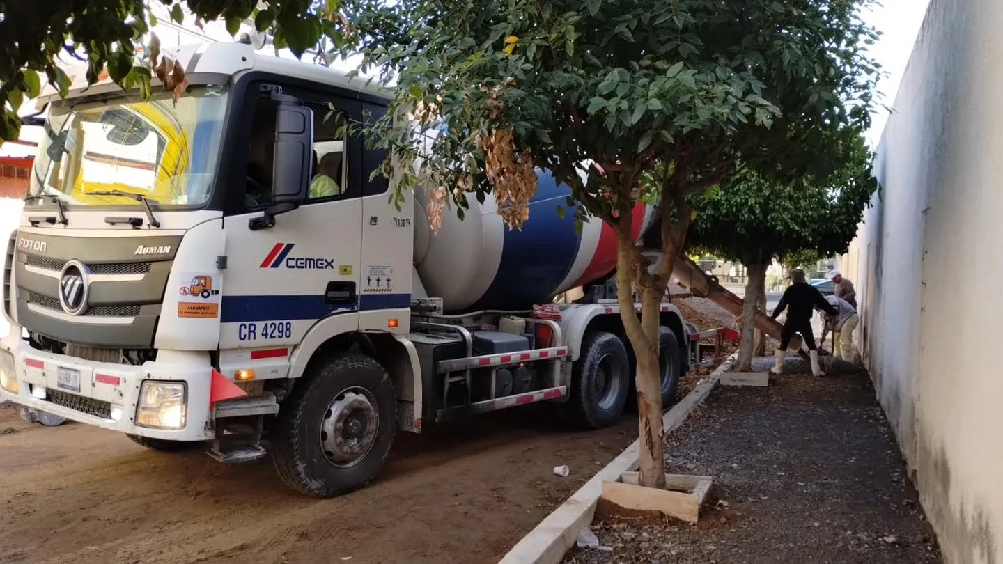 1692971935 INFRAESTRUCTURA Se realizan los trabajos de pavimentacion con concreto jpg