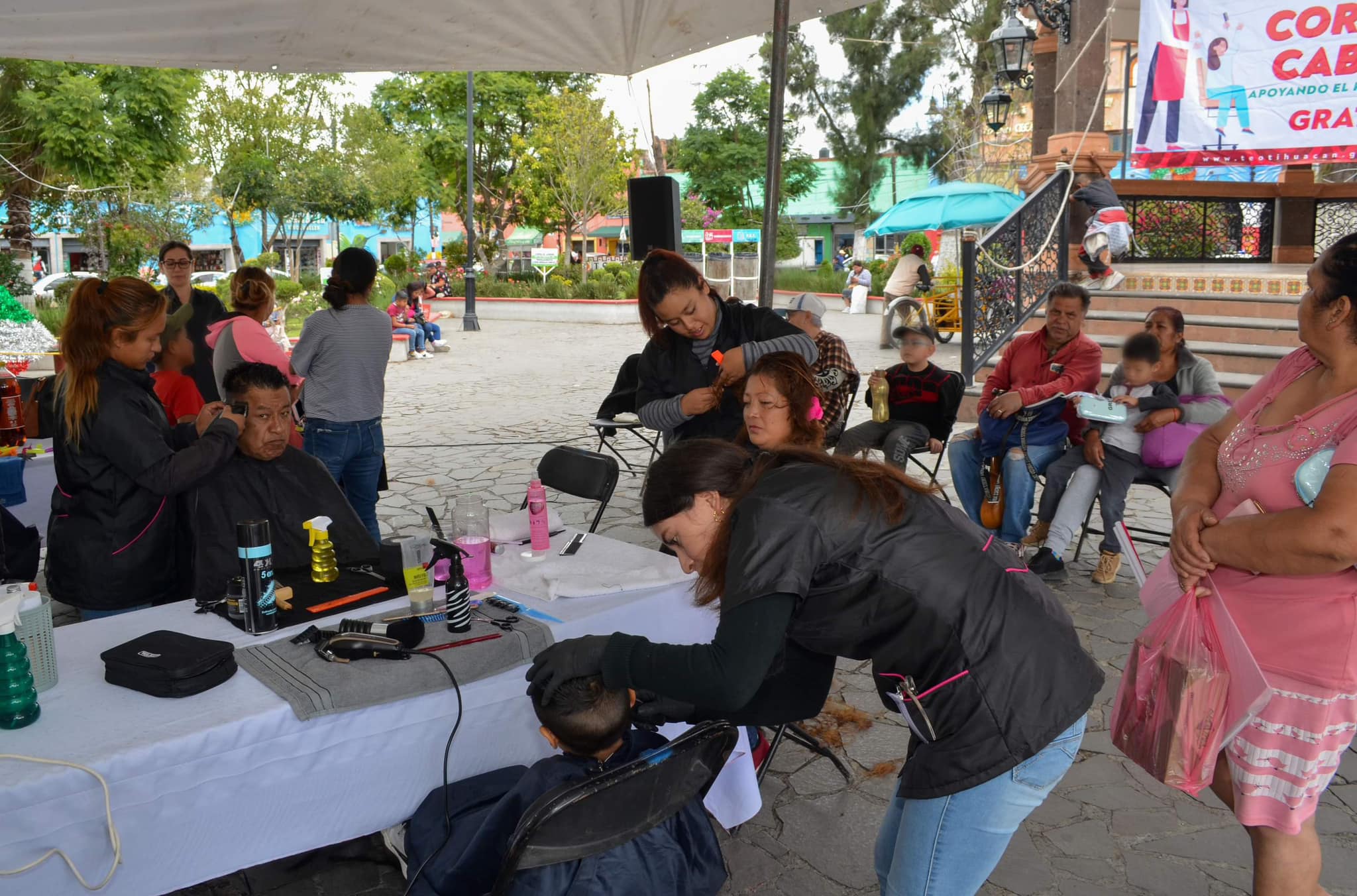 1693060410 298 Termino la Jornada Gratuita Corte de Cabello Apoyando al Regreso