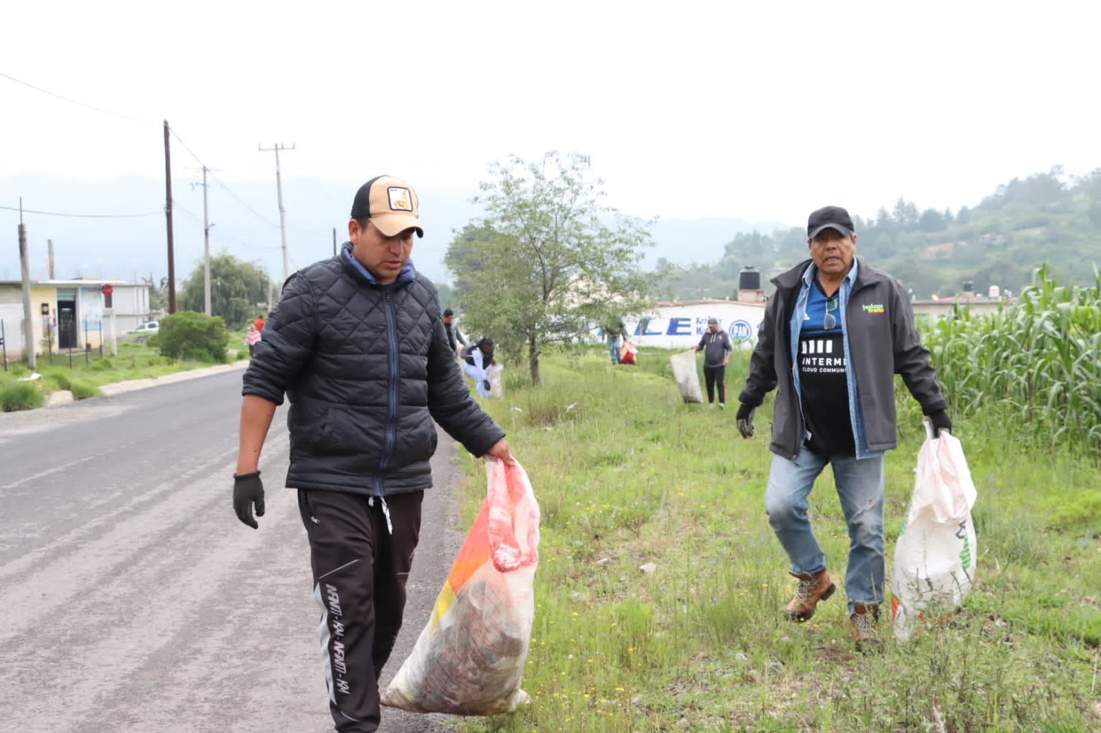 1693069656 487 Con el proposito de mantener limpias nuestras principales vialidades la