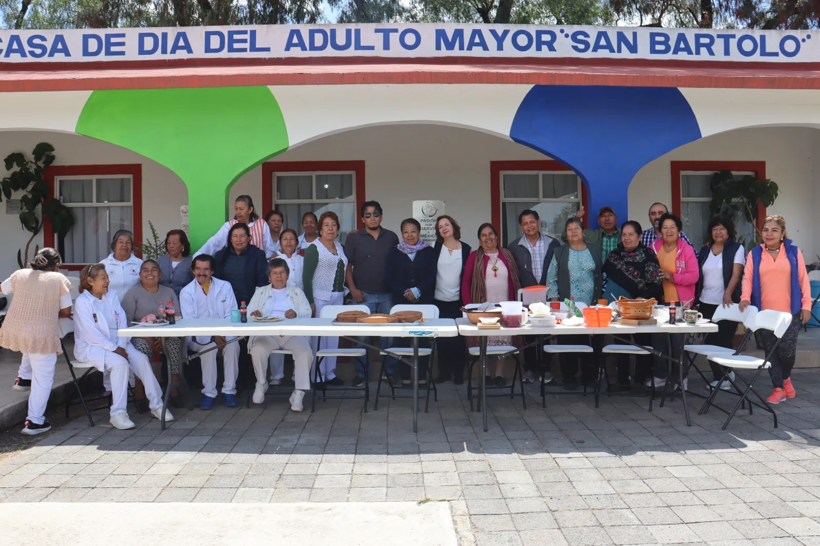 1693074979 Entrega de Horno para pan Esta manana el Presidente Municipal scaled