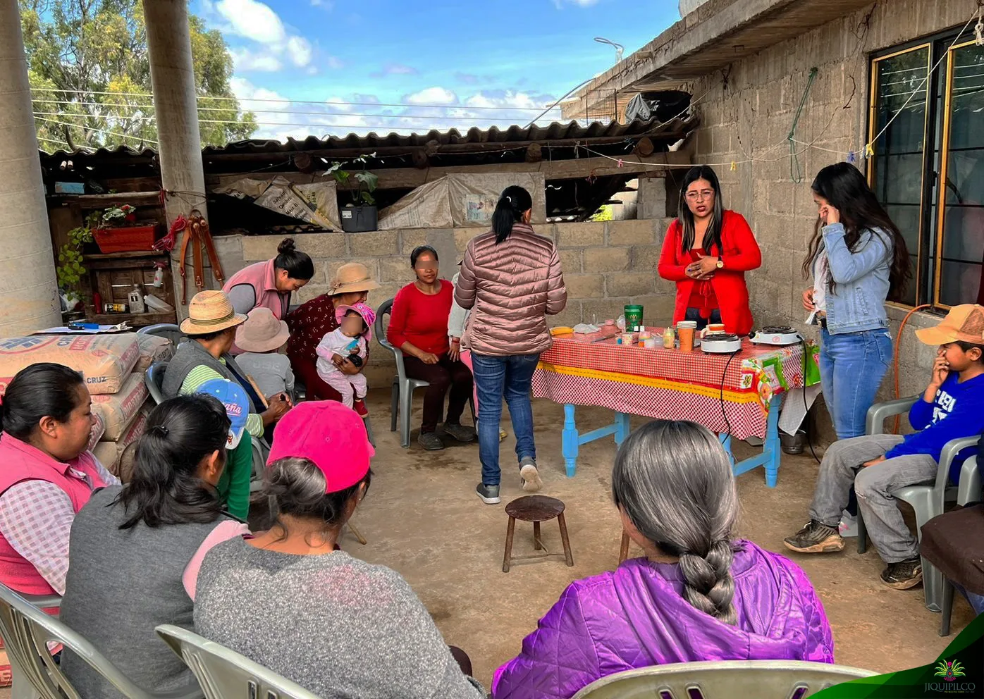 1693083487 Personal de la Instancia Municipal de la Mujer impartio un jpg