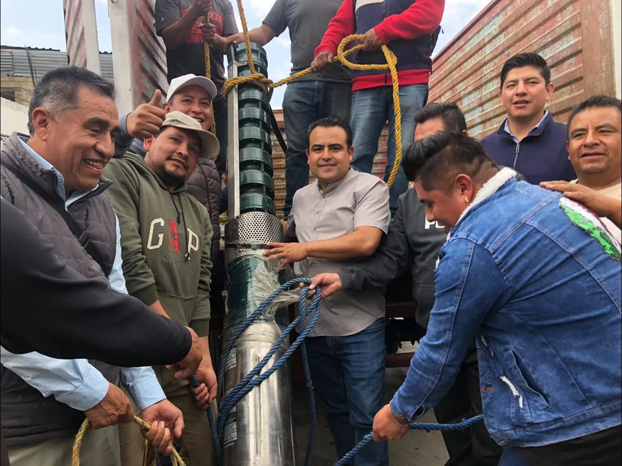 1693150695 Entrega de 2 bombas sumergibles para agua potable de 100 jpg