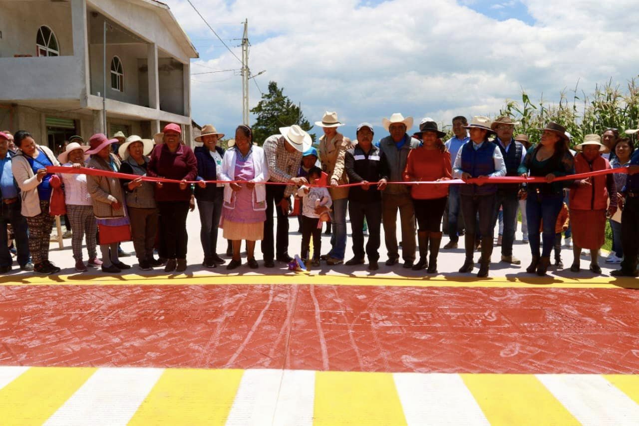 1693167565 37 El presidente municipal Abuzeid Lozano entrego la ampliacion de la