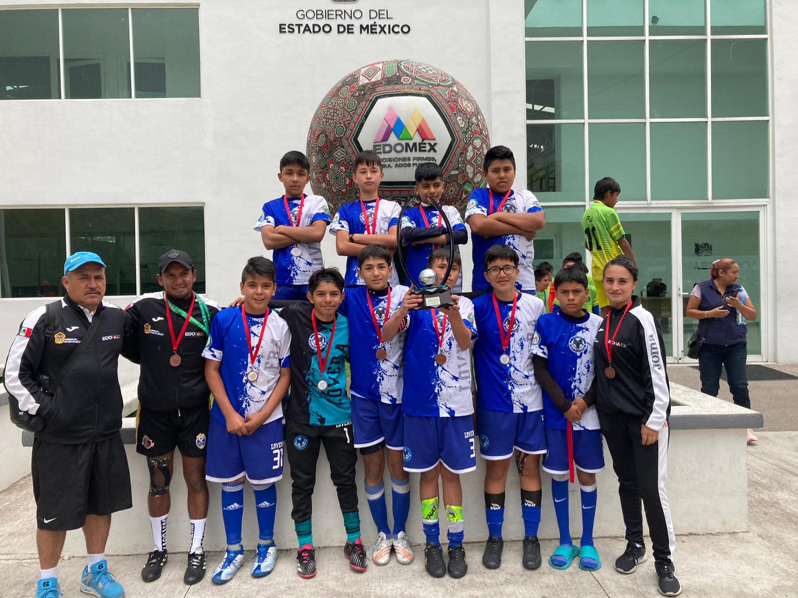 1693231409 Felicitamos a los jovenes talentos de la Escuela de Futbol