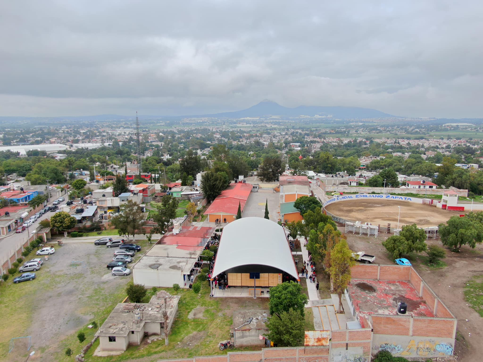 1693242887 457 INAUGURACION DE OBRA El presidente municipal Milton Castaneda Diaz