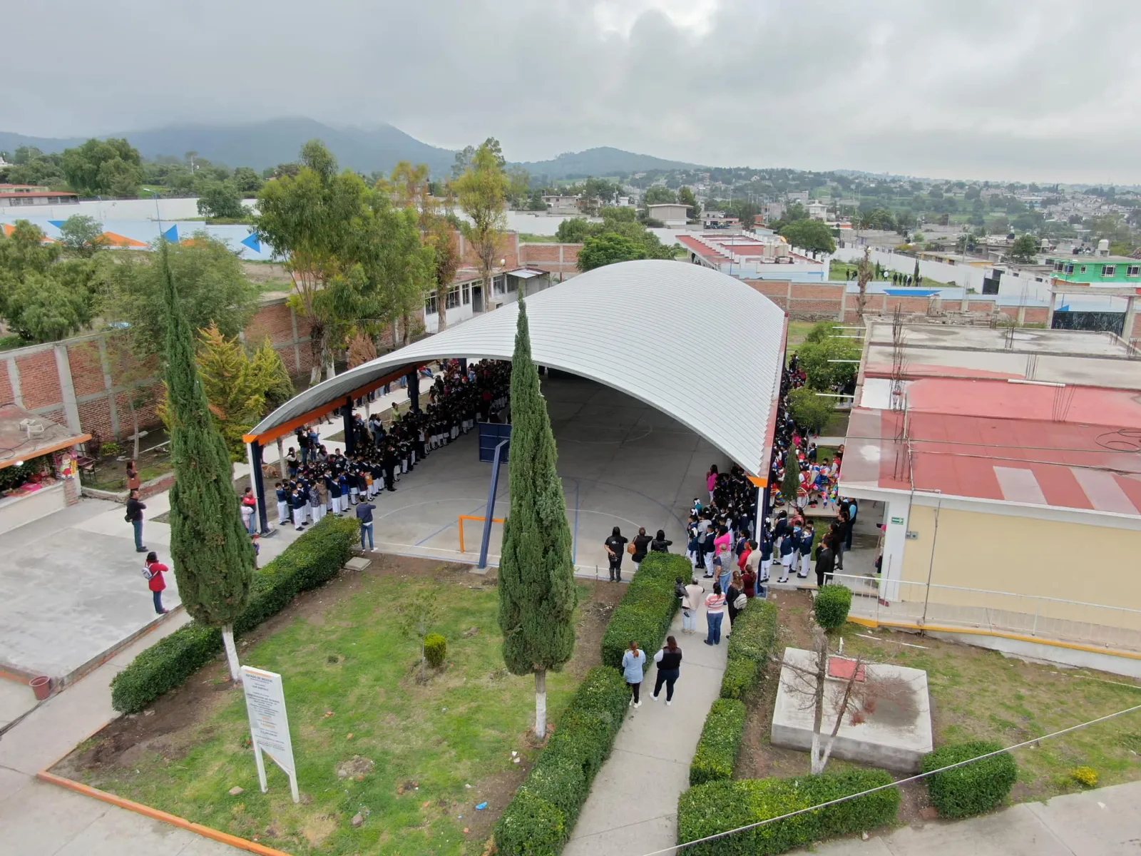 1693242921 INAUGURACION DE OBRA El presidente municipal Milton Castaneda Diaz scaled