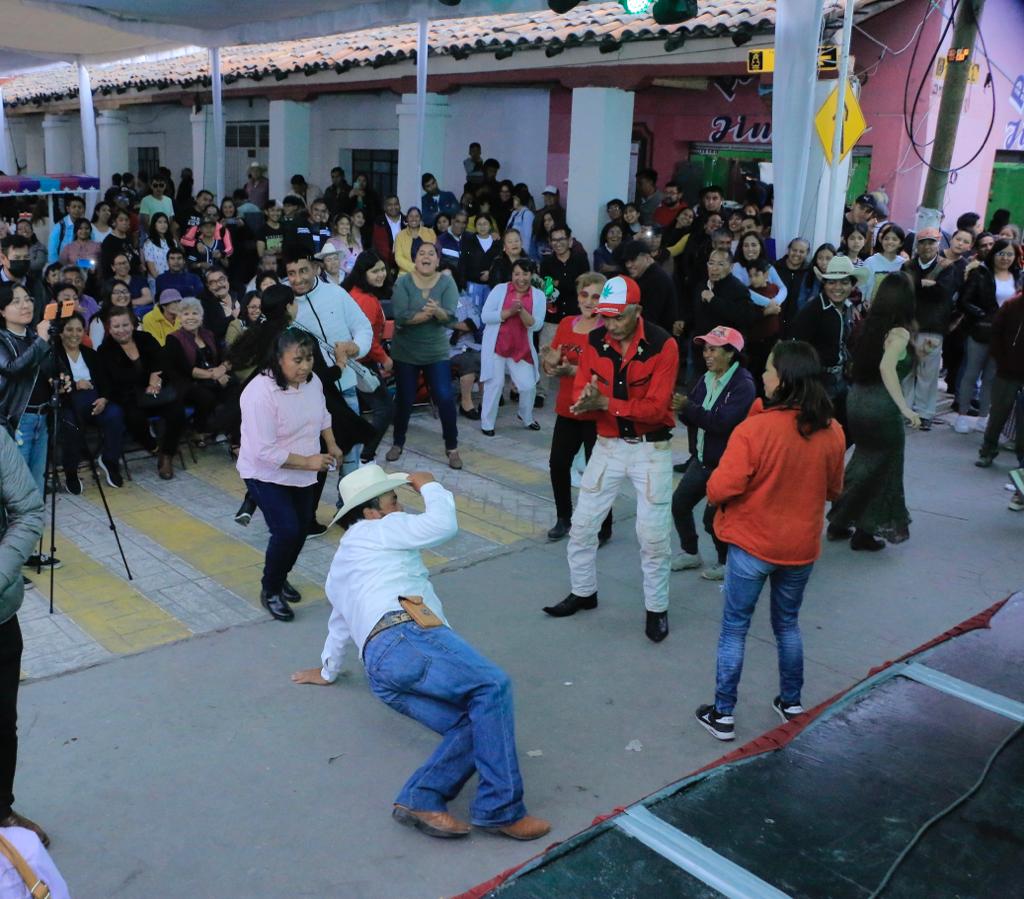 1693246328 33 Preeminencia Nortena arrasa en Feria de SanBartolome2023 Con exitos romanticos