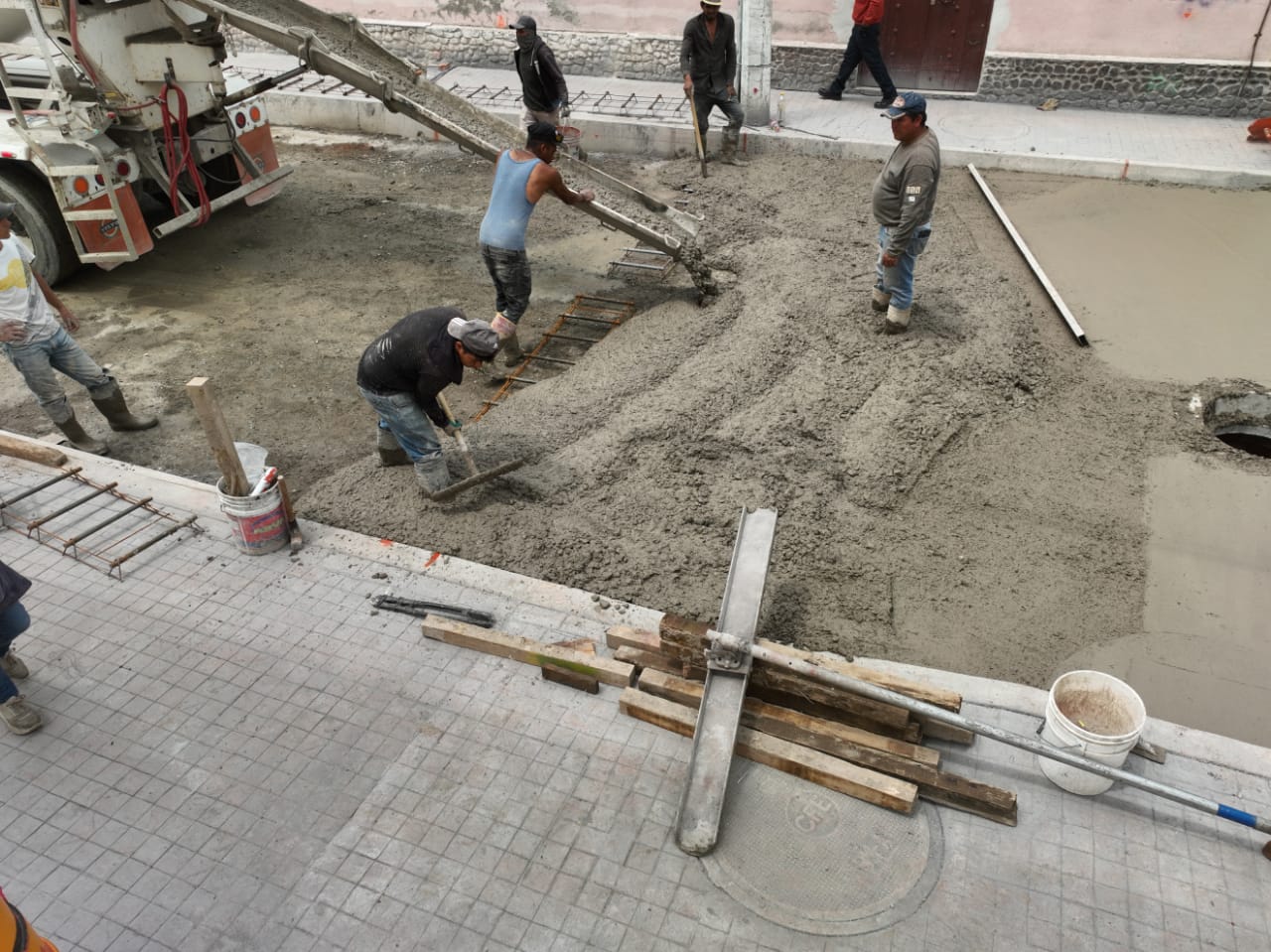 1693251689 140 ¡Avanzamos con paso firme en la rehabilitacion de la Calle