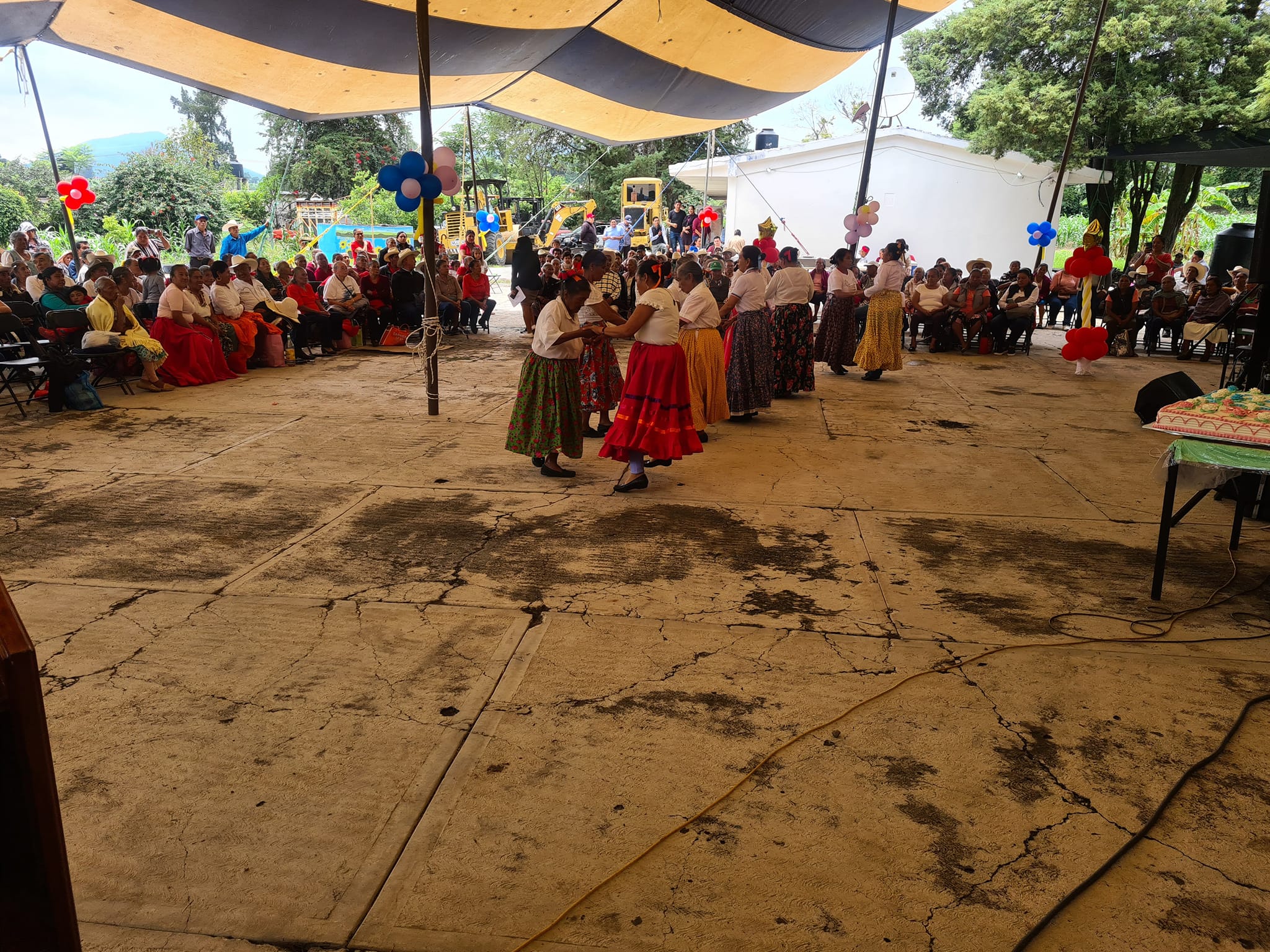 1693262442 460 Disfrutando su dia nuestro adultos mayores de Zumpahuacan Llenos de