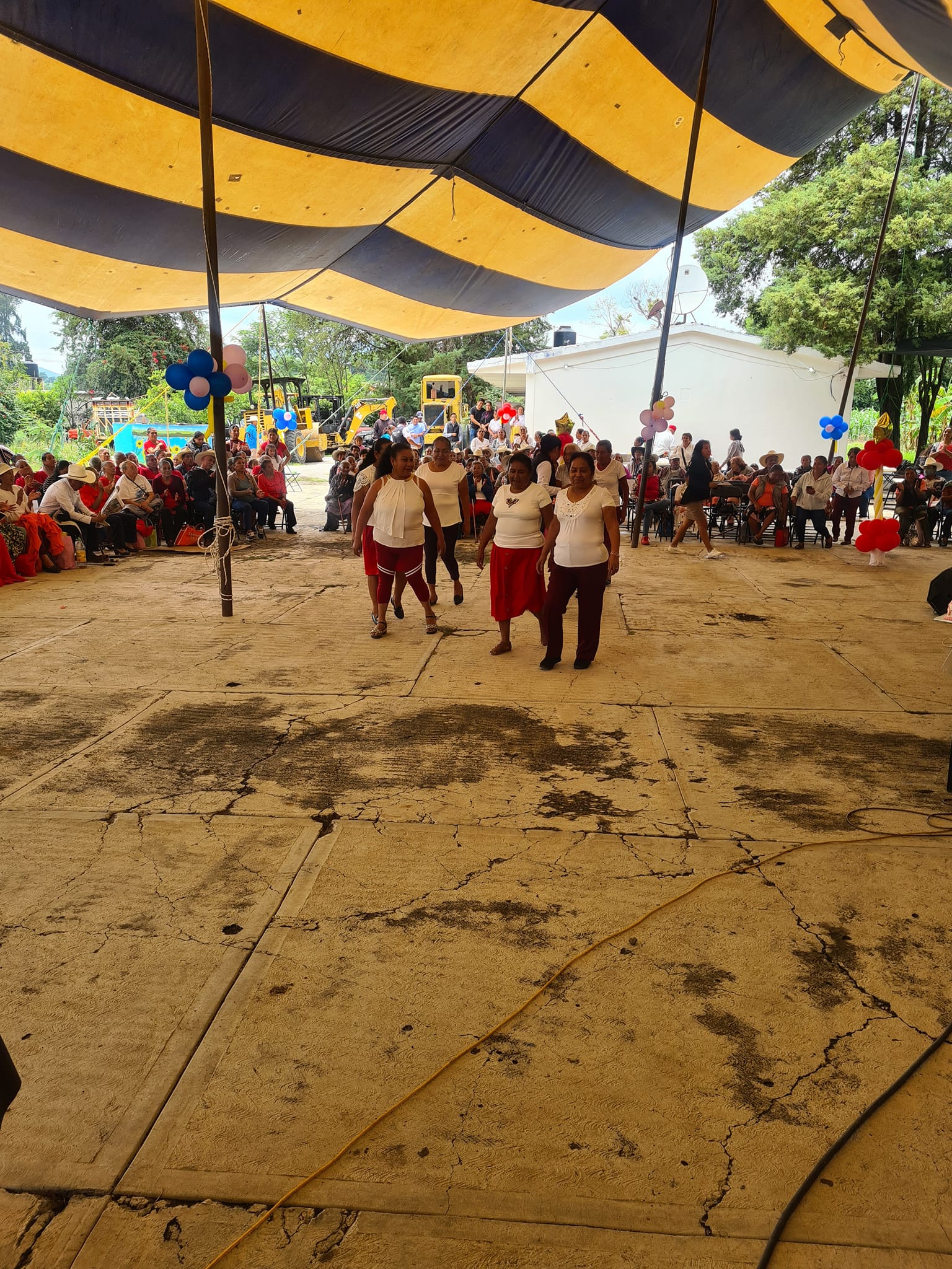 1693262446 730 Disfrutando su dia nuestro adultos mayores de Zumpahuacan Llenos de