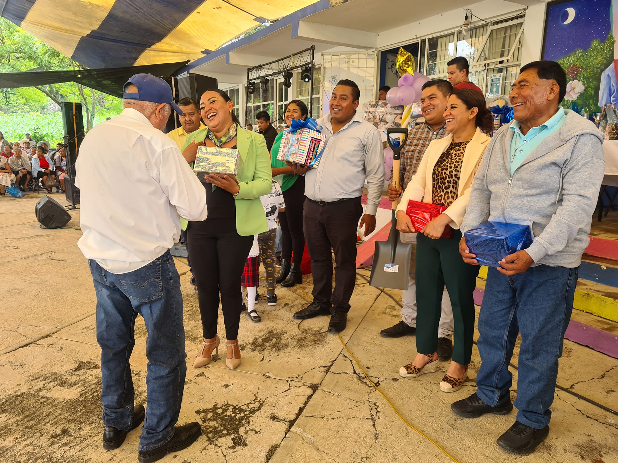 1693262449 344 Disfrutando su dia nuestro adultos mayores de Zumpahuacan Llenos de