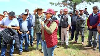 1693262817 La Presidente Municipal Sandra Luz Falcon junto a miembros del