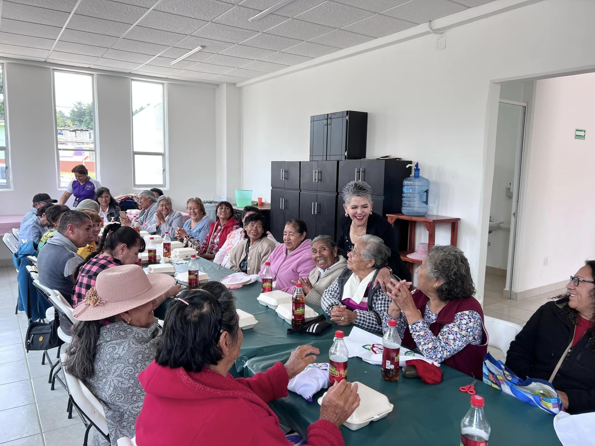 1693314541 59 Los Abuelitos son una parte fundamental en el nucleo familiar