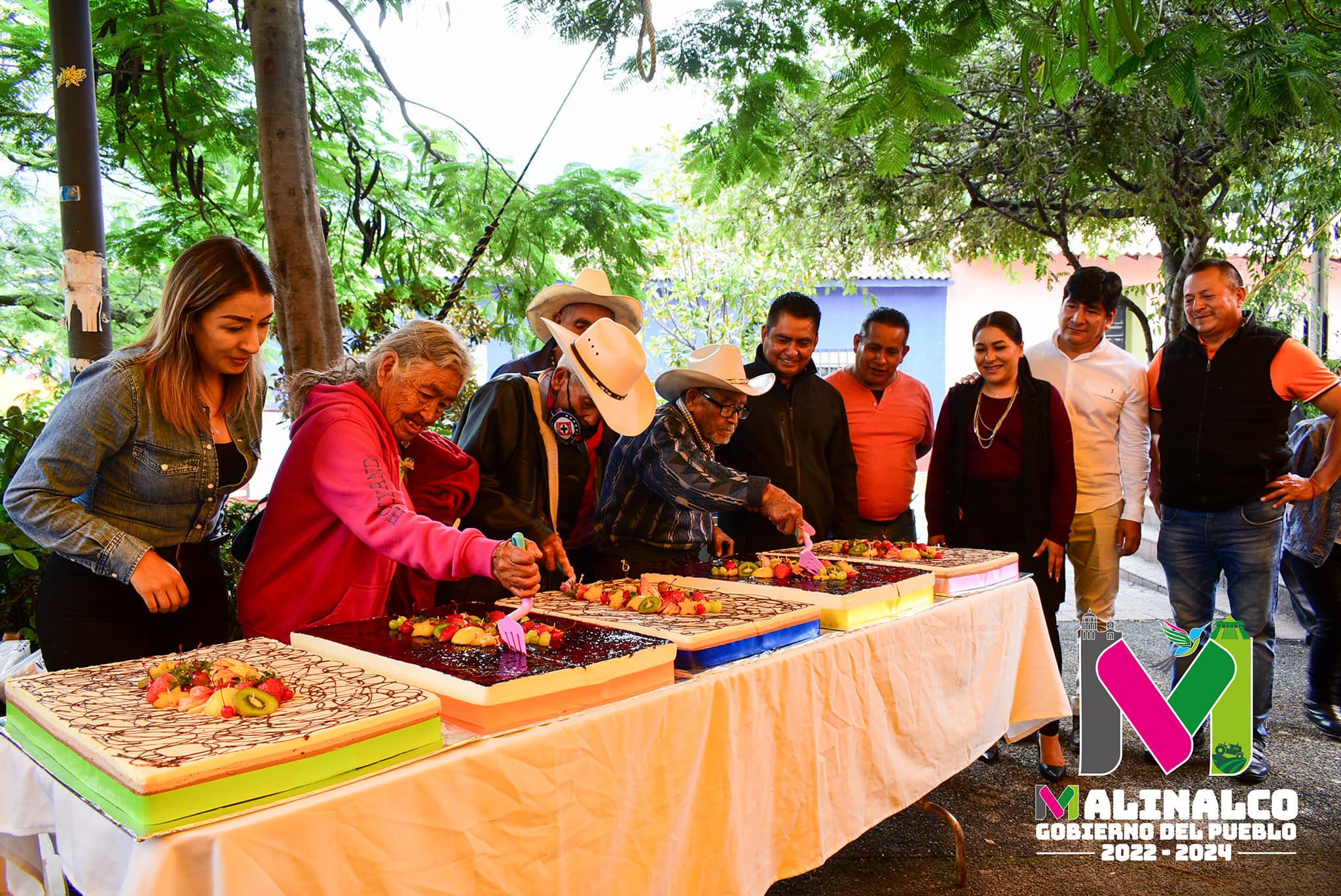 1693326236 344 Nuestros abuelitos son la base fundamental de las familias son