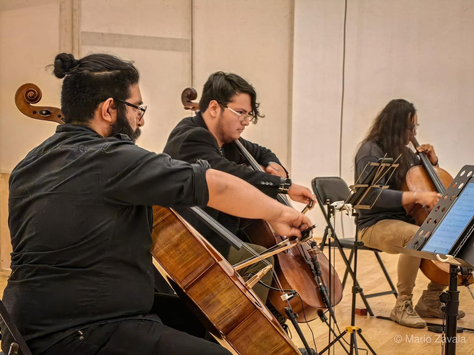 1693334424 947 Extraordinaria presentacion tuvo el cuarteto de violonchelos y percusiones Metal