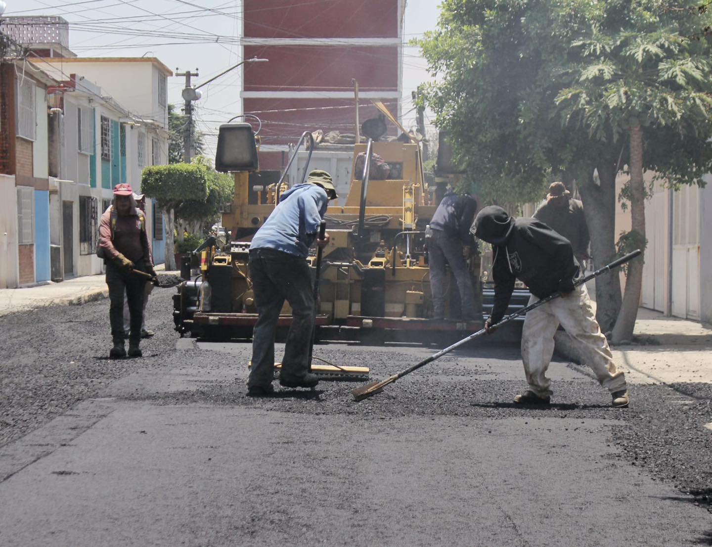 1693400708 786 ObrasPublicas Continuamos rehabilitando nuestras vialidades con trabajos de