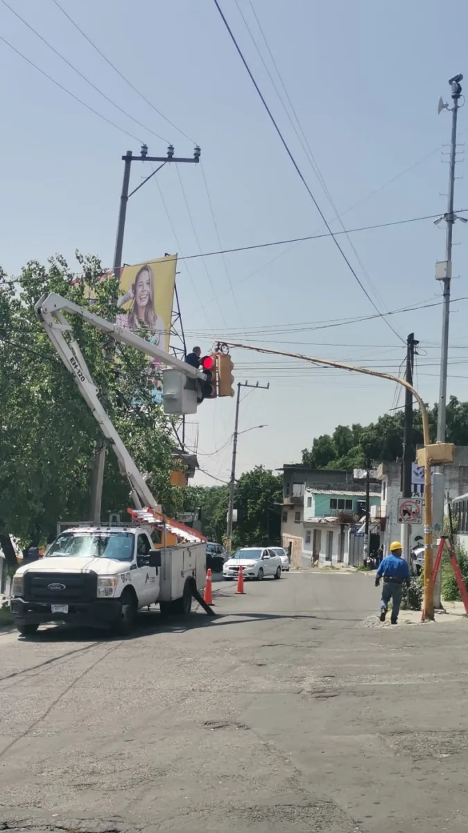 1693417109 Personal de ServiciosPublicos acudieron a realizar compostura y mantenimiento