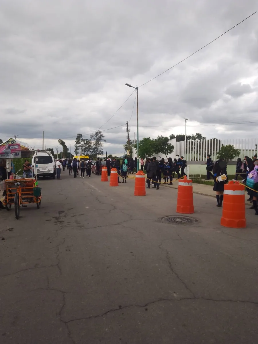 1693509832 991 CENTRAL DE EMERGENCIAS JALTENCO INFORMA OPERATIVO ESCUELA SEGURA En este