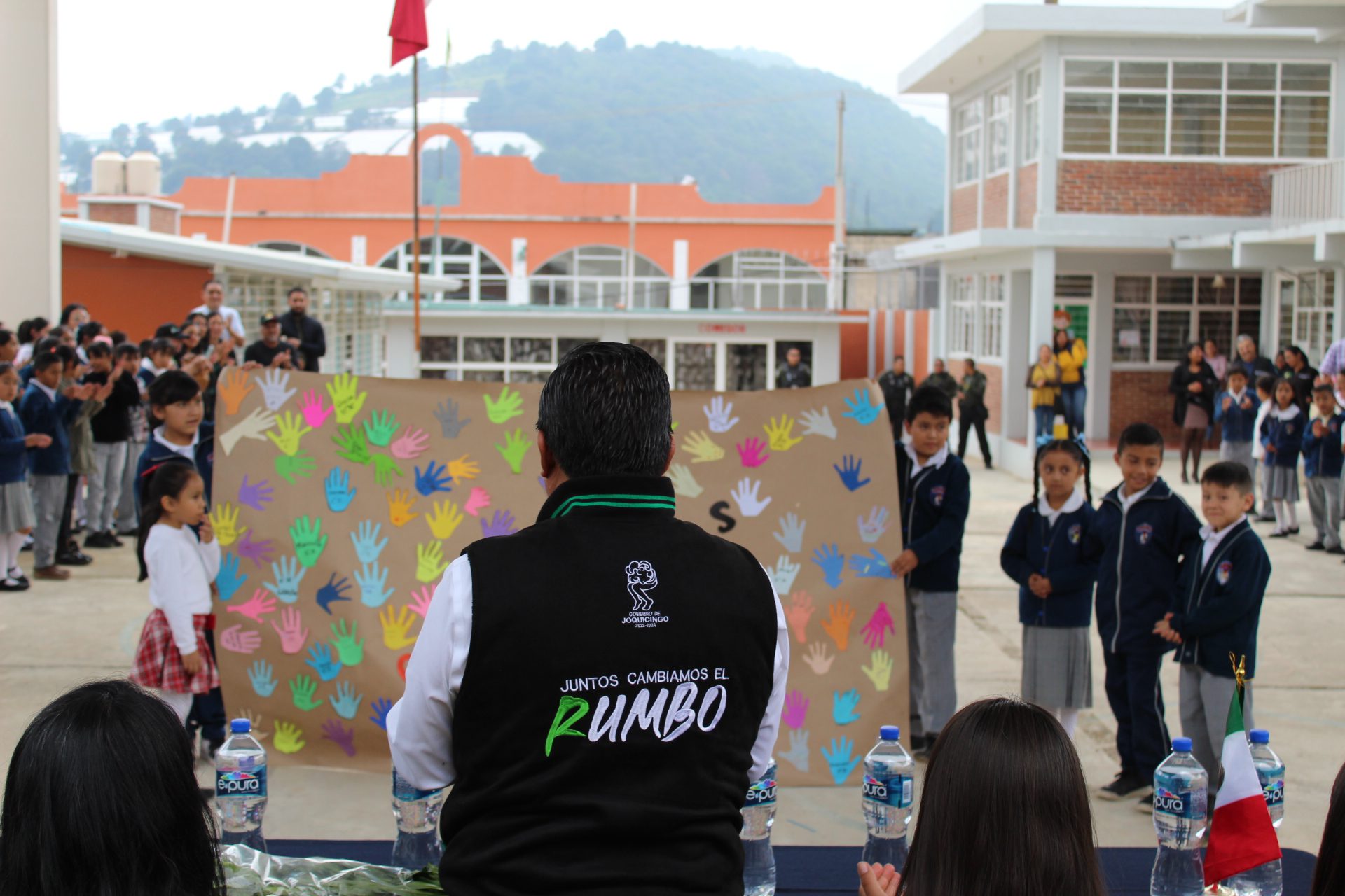 1693516911 269 31 de agosto Entrega de Techumbre en la Escuela