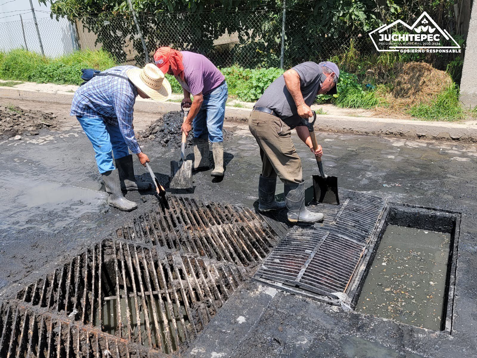 CamionVactor El Gobierno Municipal trabaja con la unidad vactor