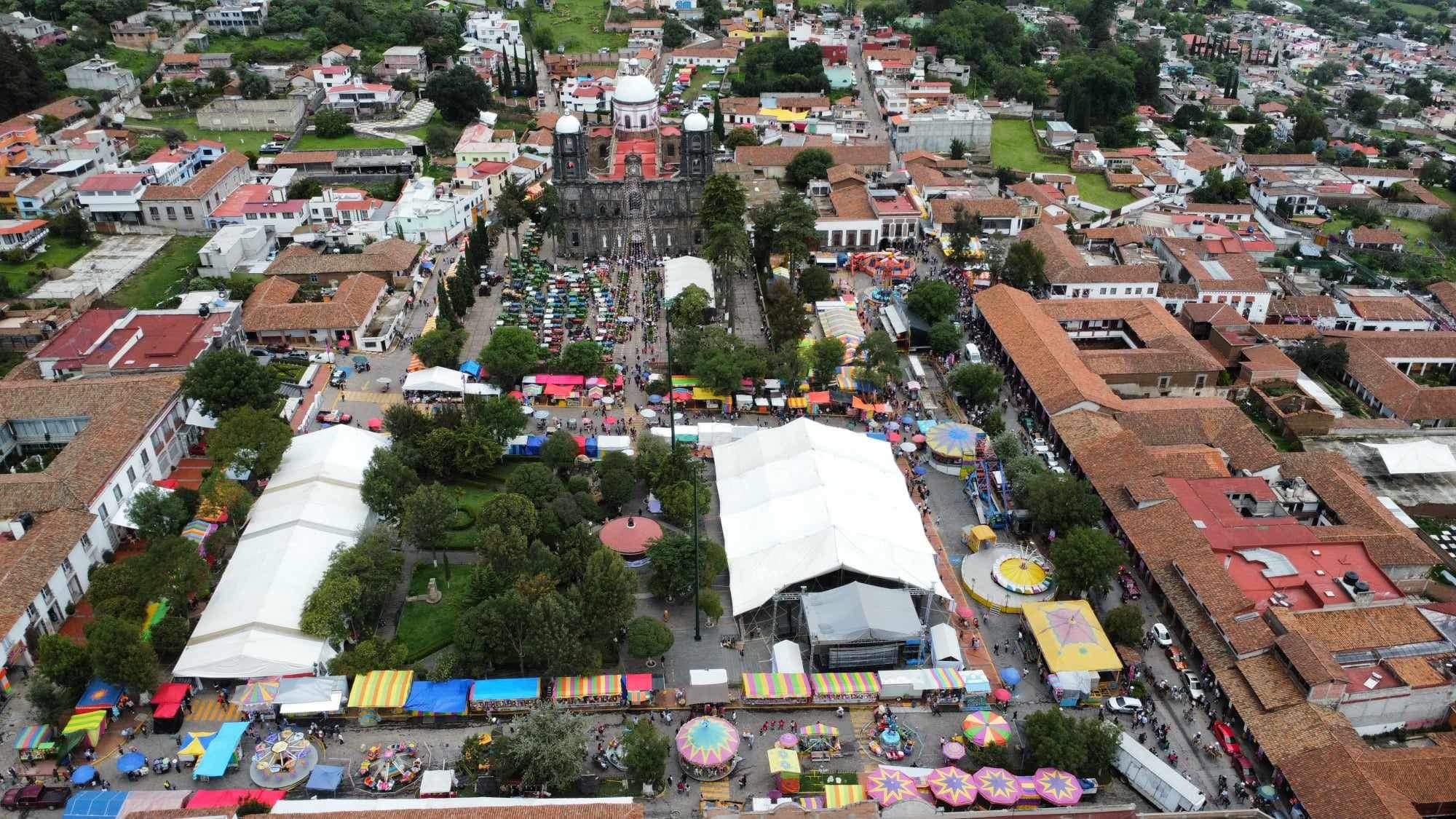 Con jubilo esta manana se realizo la procesion de tractores