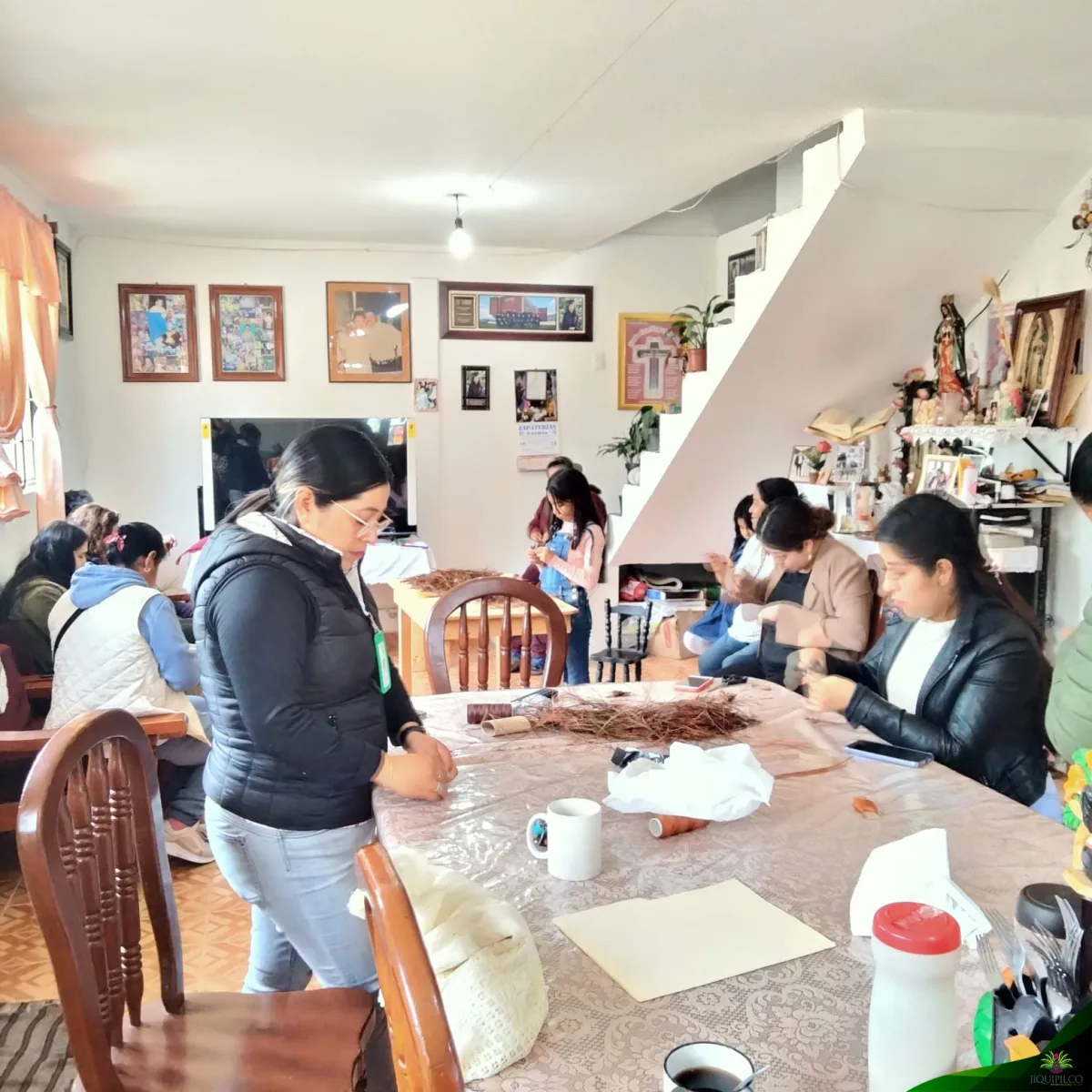 Con la finalidad de empoderar a las mujeres y brindarles