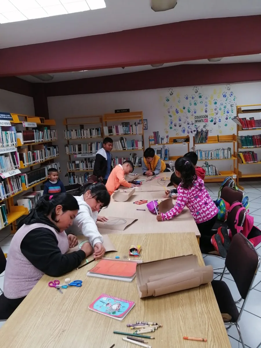 Las y los pequenos llenan de alegria nuestras diferentes bibliotecas