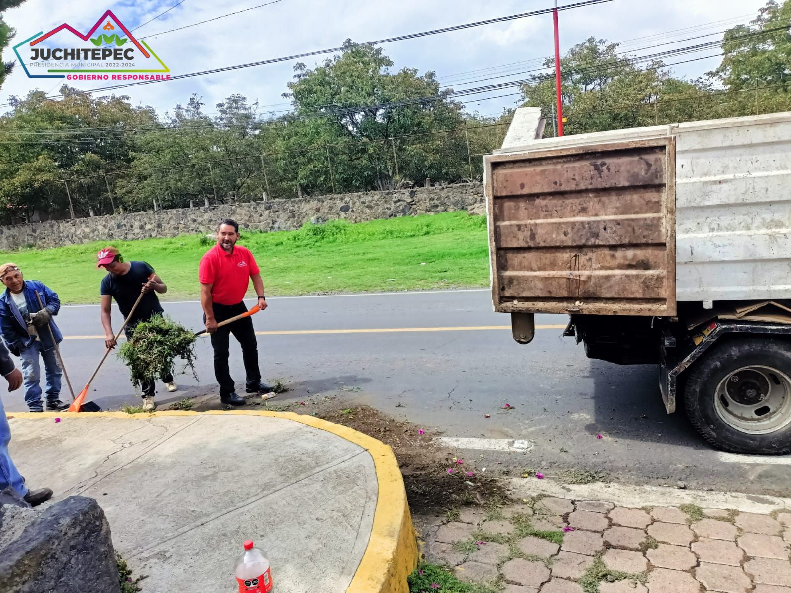 Limpieza Para bien de conductores y transeuntes el Gobierno