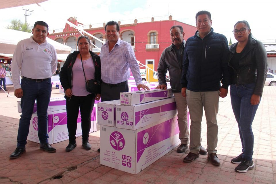 Nuestro Presidente Municipal Hilarion Coronel Lemus hizo entrega de calentadores